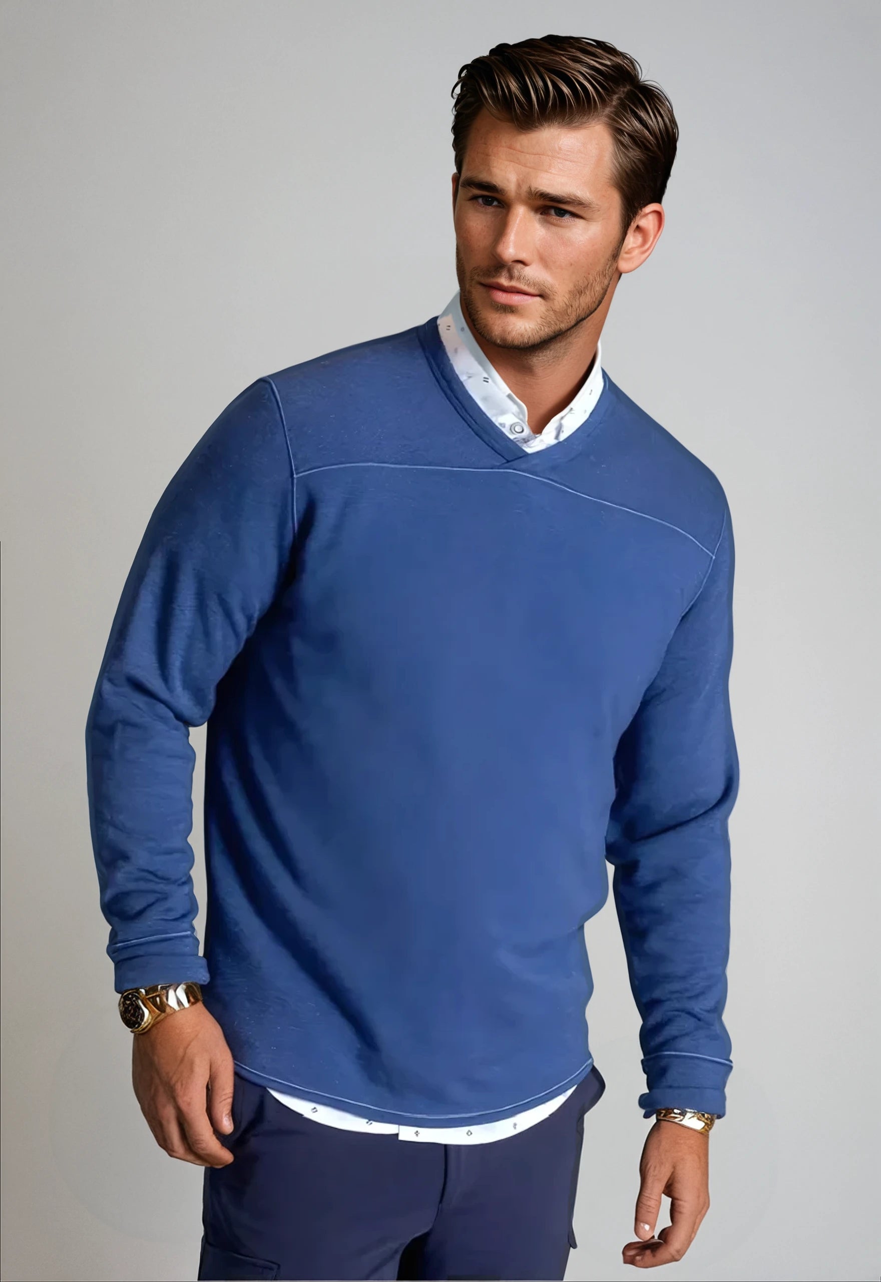 VNeckTopEliteRugvee Pullover V-Neck Sweatshirt - Tokyo Blue