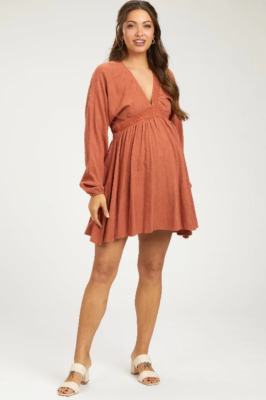 VNeckTopValleyRust Linen Deep V-Neck Long Sleeve Maternity Dress